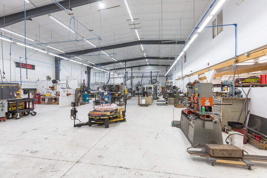 More Photos Of 497 Stevensville Airport Rd, Stevensville Warehouse For Sale
