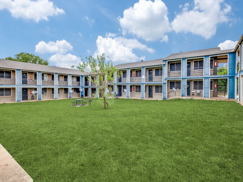 More Photos Of 911 W Wheatland Rd, Dallas Apartments For Sale