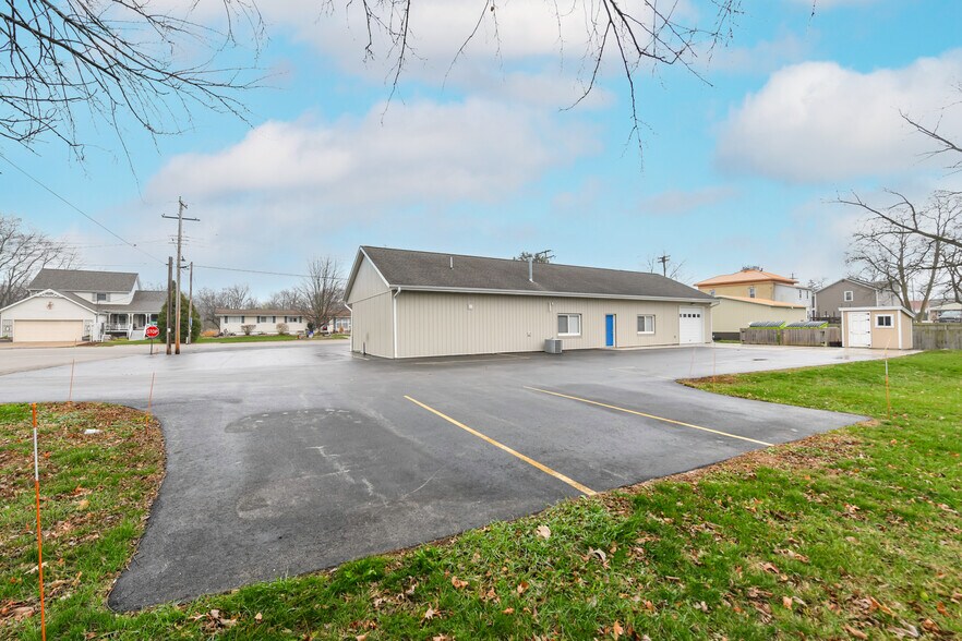 More Photos Of 108 N Front St, Burlington Specialty For Sale