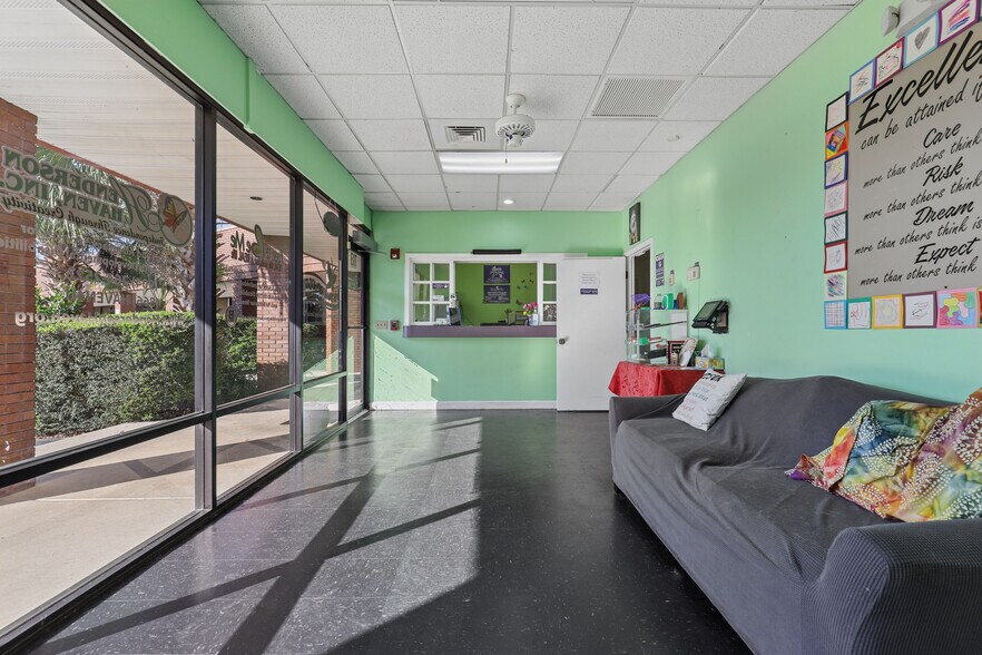 More Photos Of 772 Foxridge Center Dr, Orange Park Office For Sale