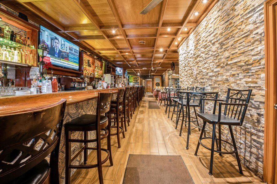 More Photos Of 9529 Sutphin Blvd, Jamaica Restaurant For Sale