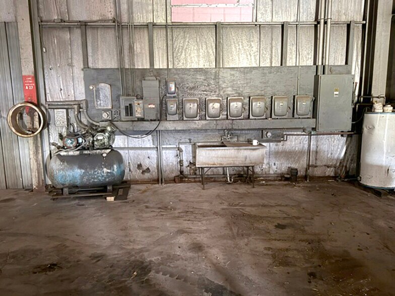 More Photos Of 920 Bridge St, Antigo Industrial For Sale