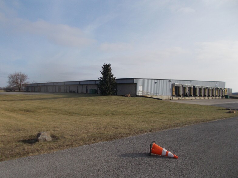 More Photos Of 3095 Kenskill Ave, Washington Court House Distribution For Lease