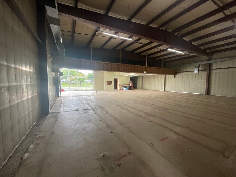 More Photos Of 113 West St, Pittsfield Storefront Retail Office For Lease