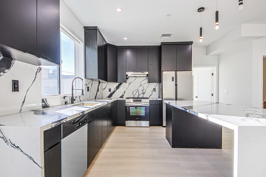 More Photos Of 2200 Thurman Ave, Los Angeles Multifamily For Sale