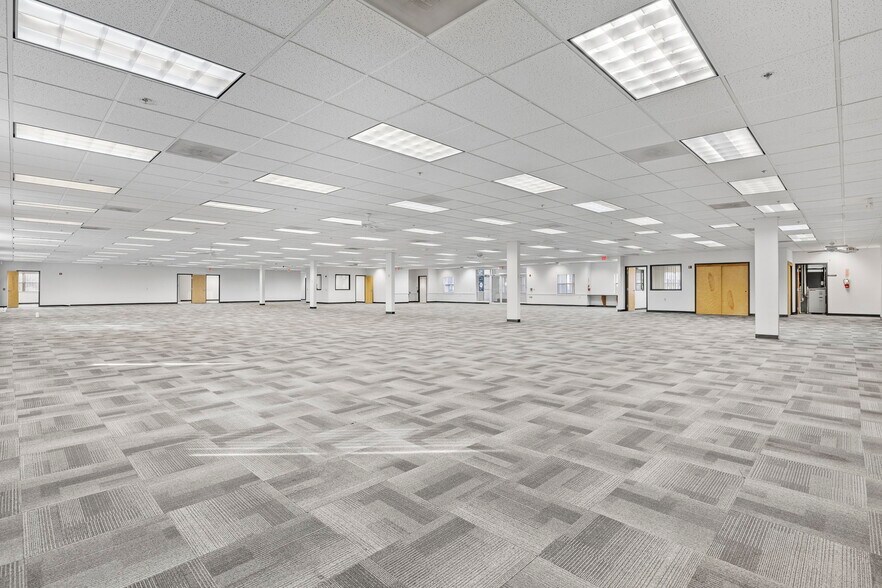 More Photos Of 4240 S Lees Summit Rd, Independence Office For Lease