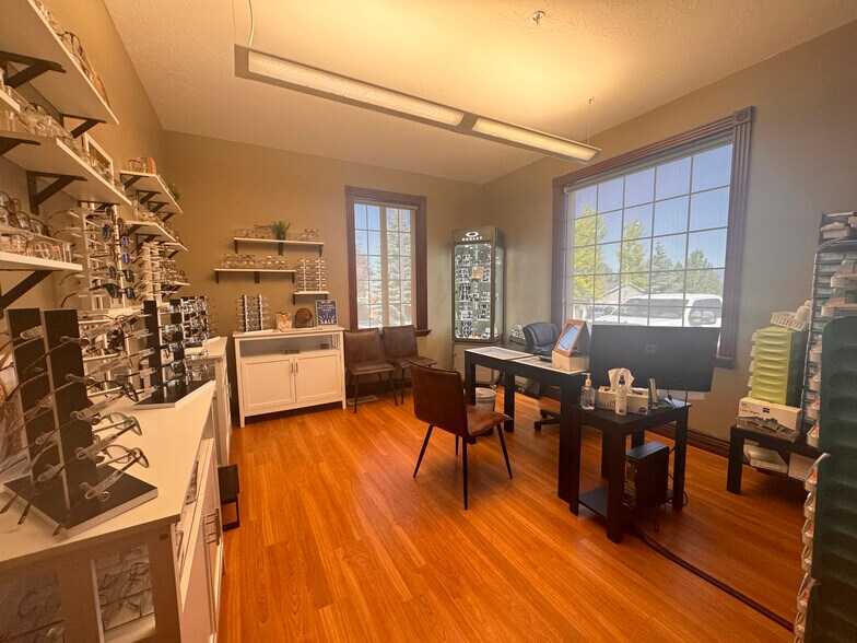 More Photos Of 1125 Blackhawk Rd, Mount Pleasant Medical For Lease