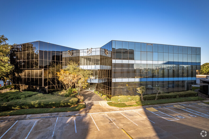 Primary Photo Of 10850 Richmond Ave, Houston Office For Lease