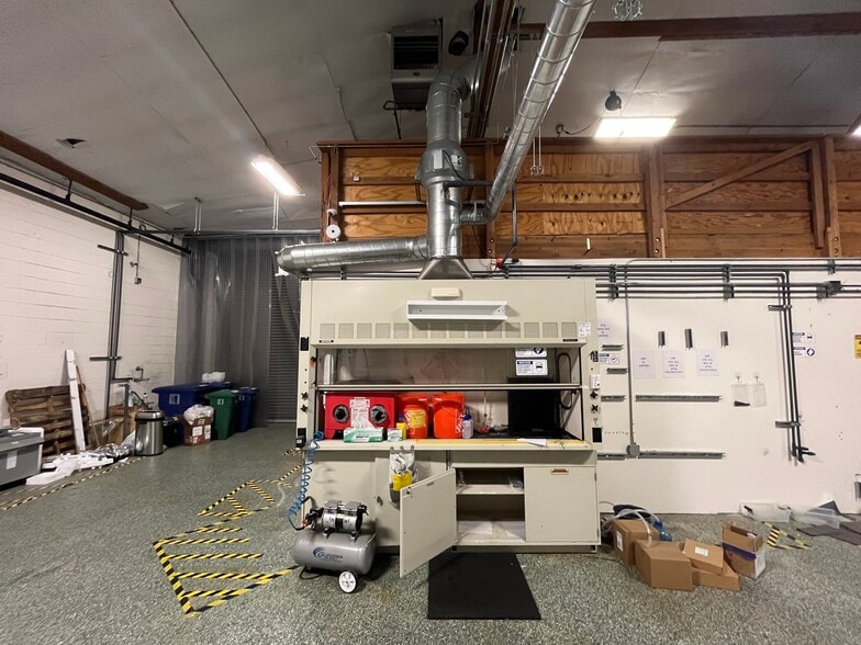 More Photos Of 1200 5th St, Berkeley Light Manufacturing For Lease