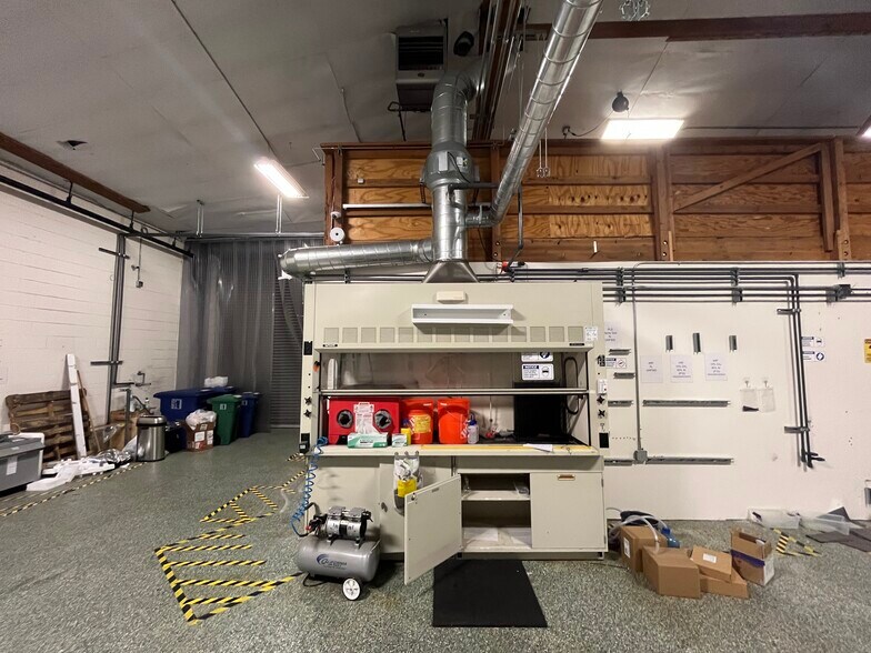 More Photos Of 1200 5th St, Berkeley Light Manufacturing For Sale