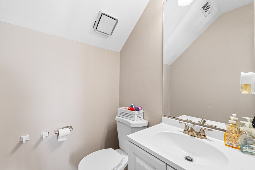 More Photos Of 2615 Sandy Plains Rd, Marietta Medical For Sale