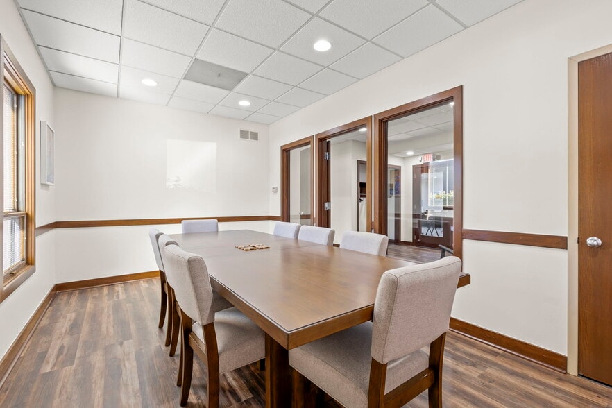 More Photos Of 73 E Wilson Bridge Rd, Worthington Office For Sale