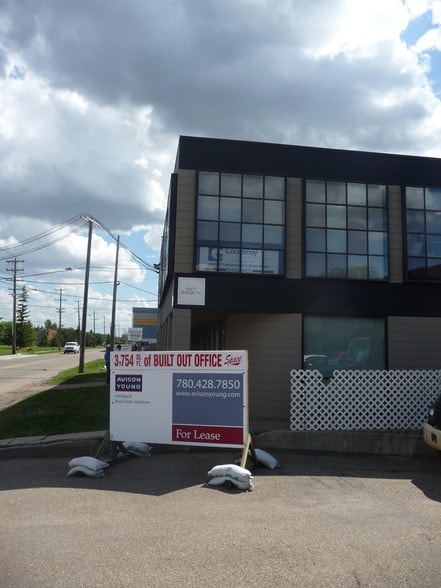 More Photos Of 11230 119th St NW, Edmonton Light Distribution For Lease