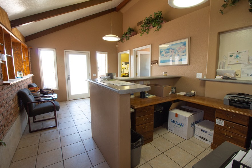 More Photos Of 517 S Lebaron St, Mesa Warehouse For Lease