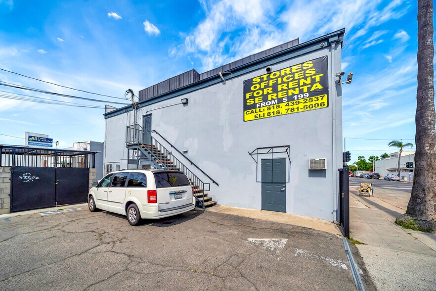 More Photos Of 1926 S Main St, Santa Ana Office For Lease