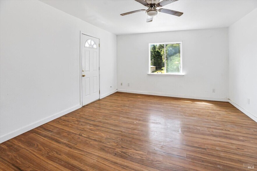 More Photos Of 31211 Highway 128, Cloverdale Apartments For Sale