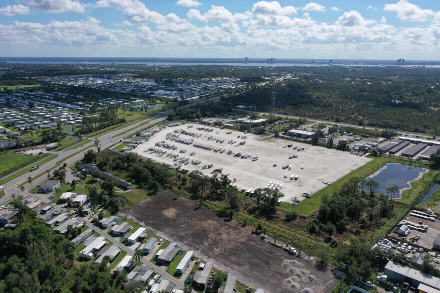 More Photos Of 2521 N Tamiami Trl, North Fort Myers Land For Lease