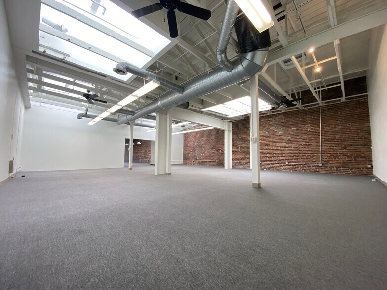 More Photos Of 230-236 8th St, San Francisco Light Manufacturing For Lease