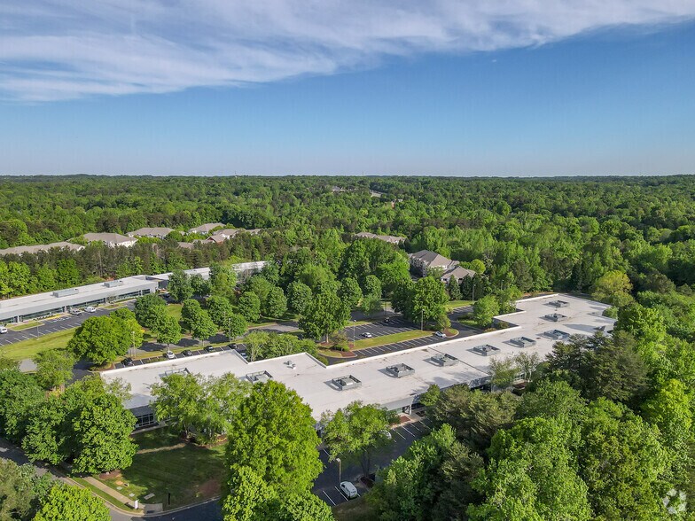 More Photos Of 8604 Cliff Cameron Dr, Charlotte Office For Lease