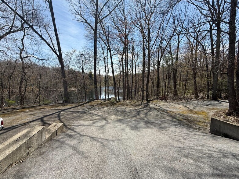 More Photos Of 271 Litchfield Rd, Harwinton Manufacturing For Sale