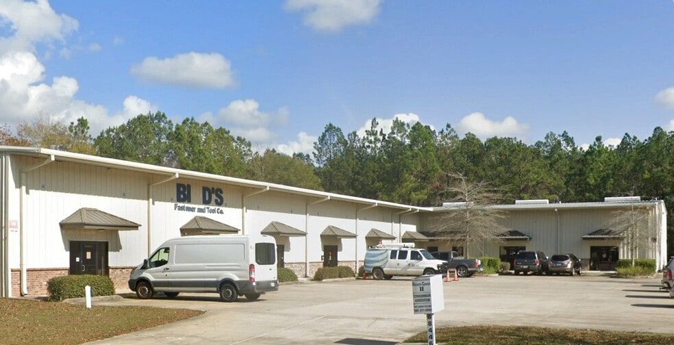 More Photos Of 68446 Tammany Trace Dr, Mandeville Office For Sale