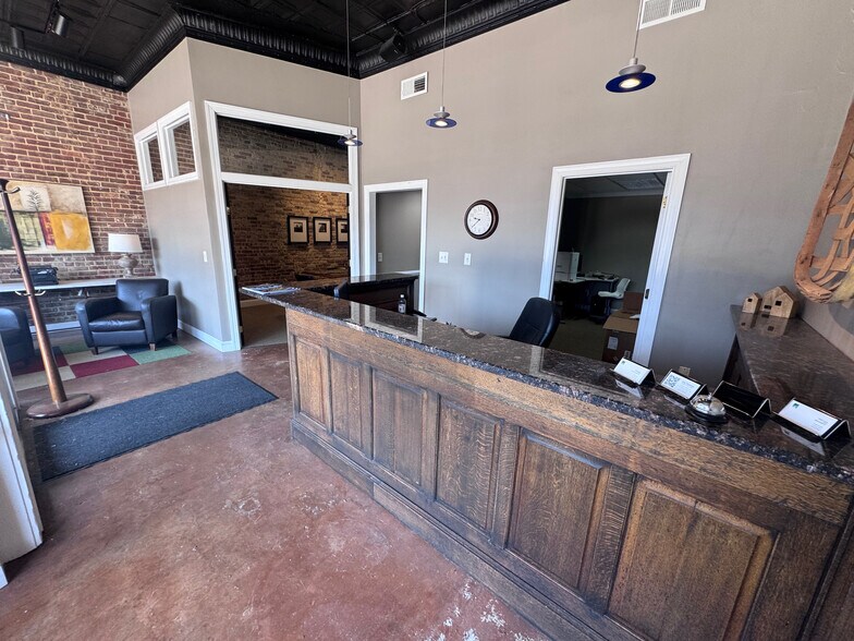 More Photos Of 4 S Main St, Franklinton Office For Sale