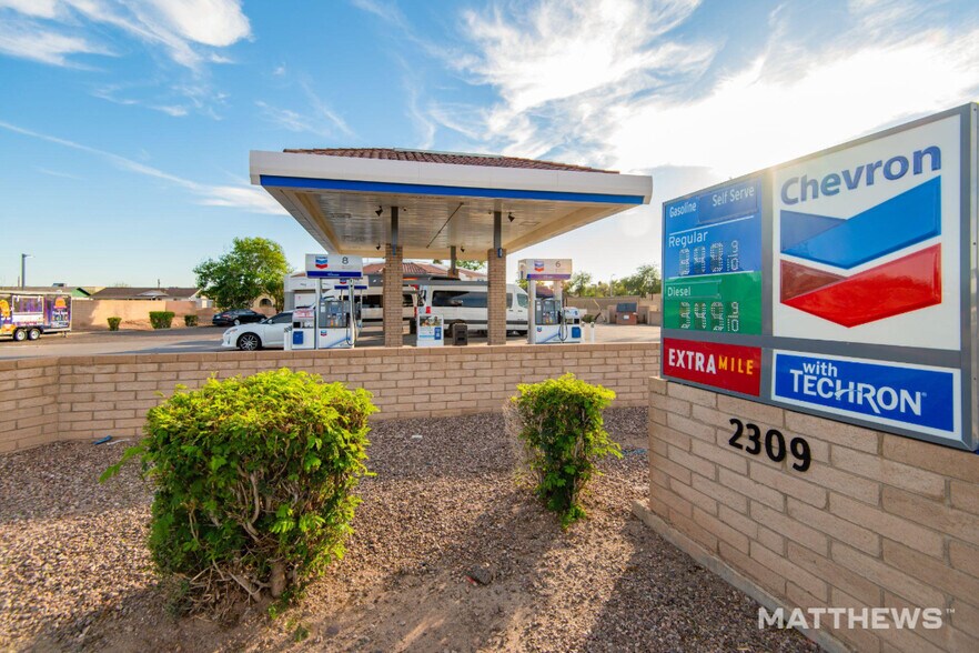 More Photos Of 2309 E University Dr, Tempe Service Station For Sale