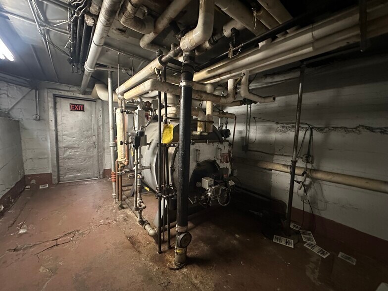 More Photos Of 3014 29th St, Long Island City Apartments For Sale