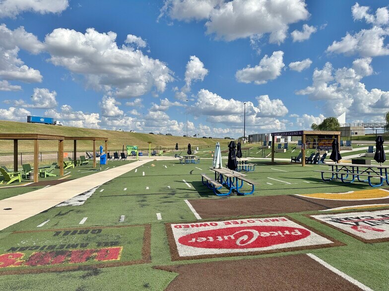 More Photos Of 504 S Laird Ave, Oklahoma City Restaurant For Lease