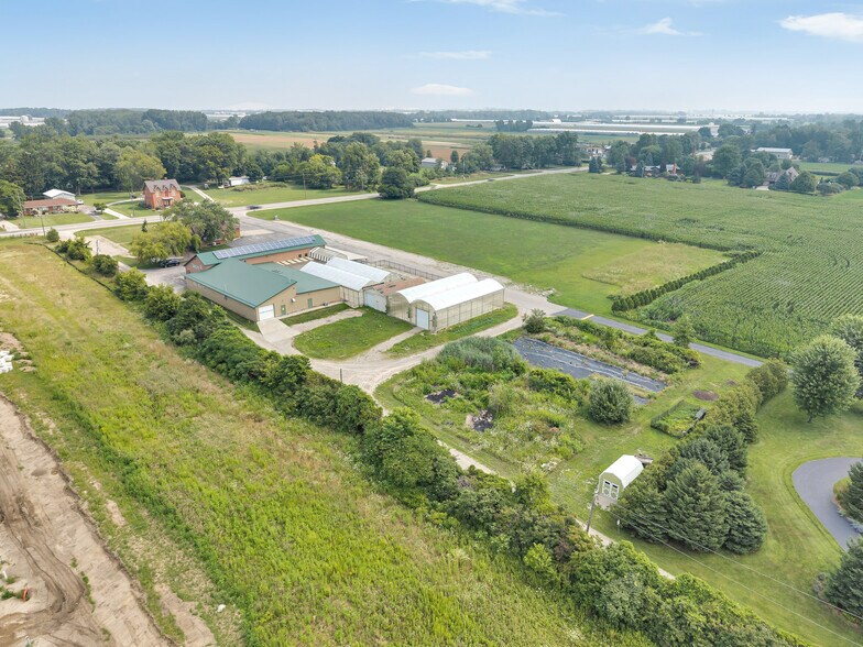 Primary Photo Of 585 Seacliff Dr, Kingsville Freestanding For Sale