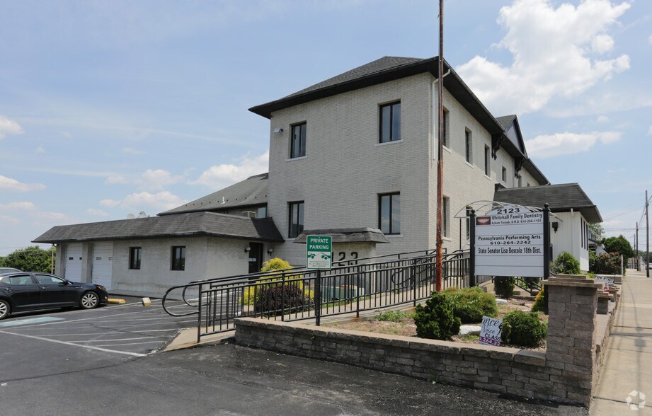 More Photos Of 2123 N 1st Ave, Whitehall Office For Lease