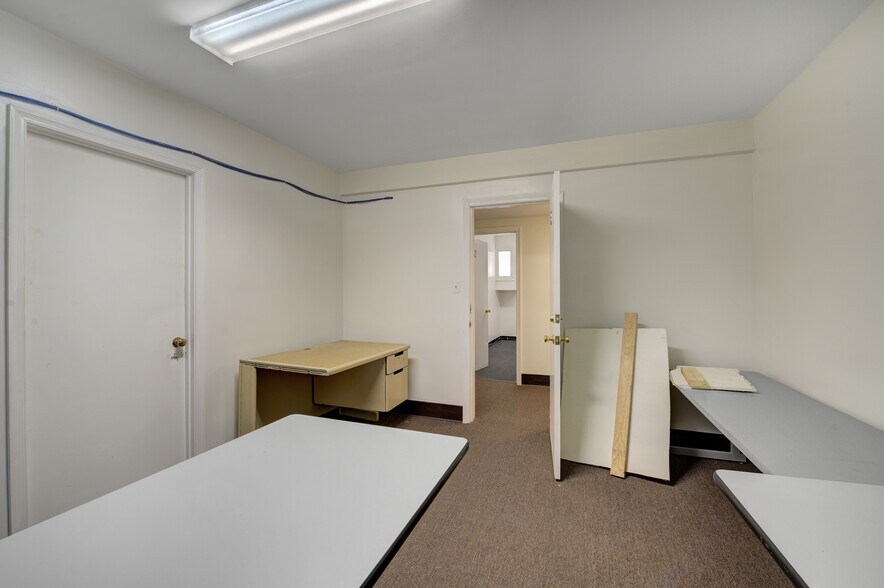 More Photos Of 136 W Lancaster Ave, Paoli Medical For Lease
