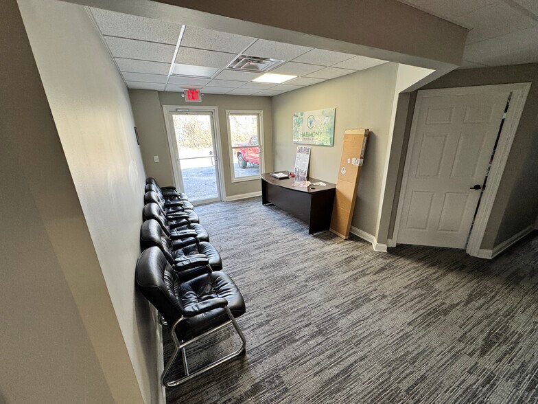 More Photos Of 6435 Ky-146 Hwy, Crestwood Medical For Sale