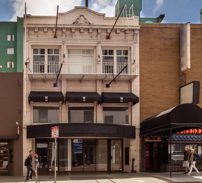 More Photos Of 381-383 Geary St, San Francisco Storefront For Lease