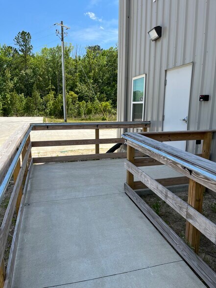 More Photos Of 921 Old Still Road, Woodbine Manufacturing For Lease