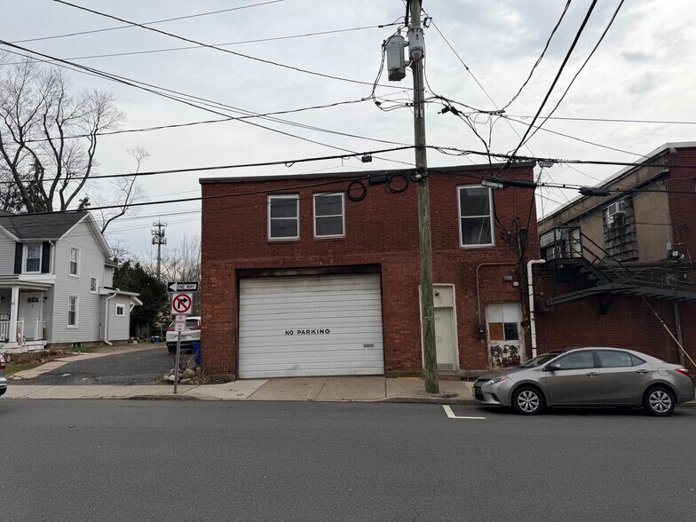 More Photos Of 65 Park Ave, Hillsdale Industrial For Sale
