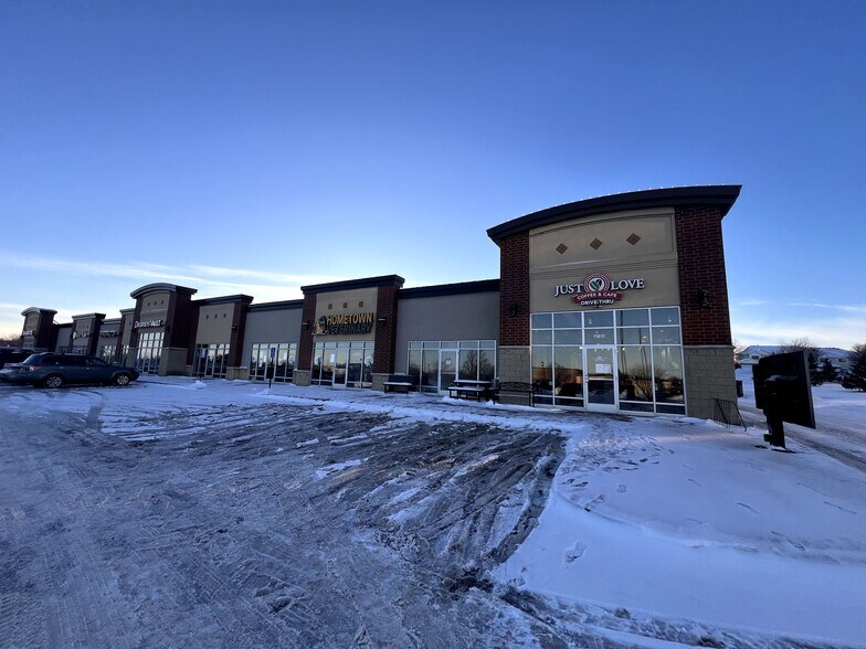 More Photos Of 11565 Theatre Dr, Champlin Unknown For Lease