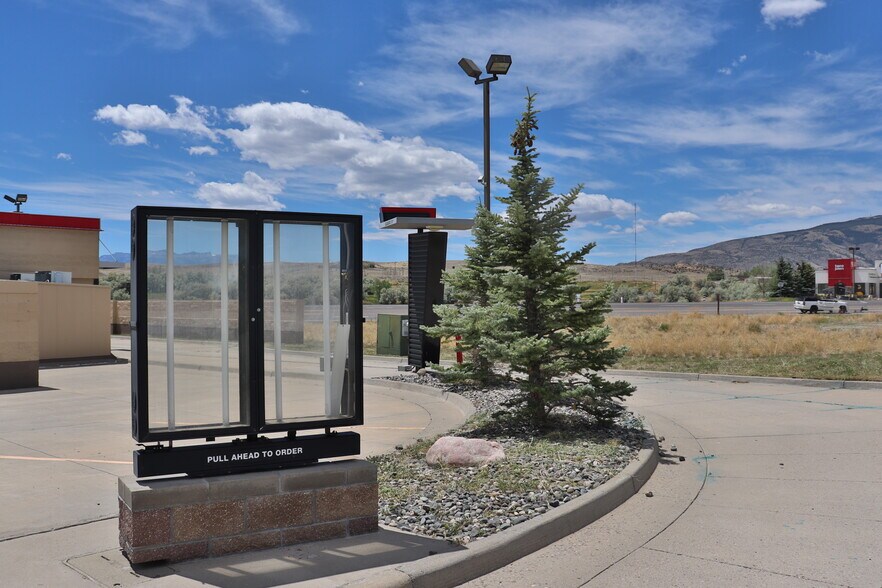 More Photos Of 1902 Mountain View Dr, Cody Fast Food For Sale
