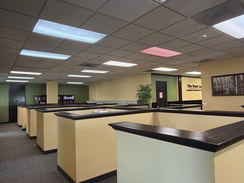 More Photos Of 22952 Mill Creek Dr, Laguna Hills Office For Lease