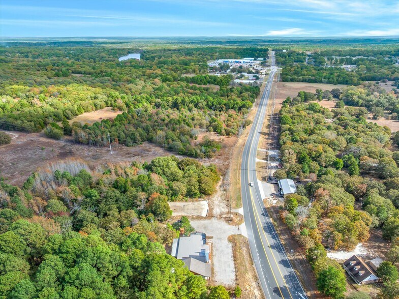 More Photos Of 700 NW Loop 564, Mineola Flex For Sale