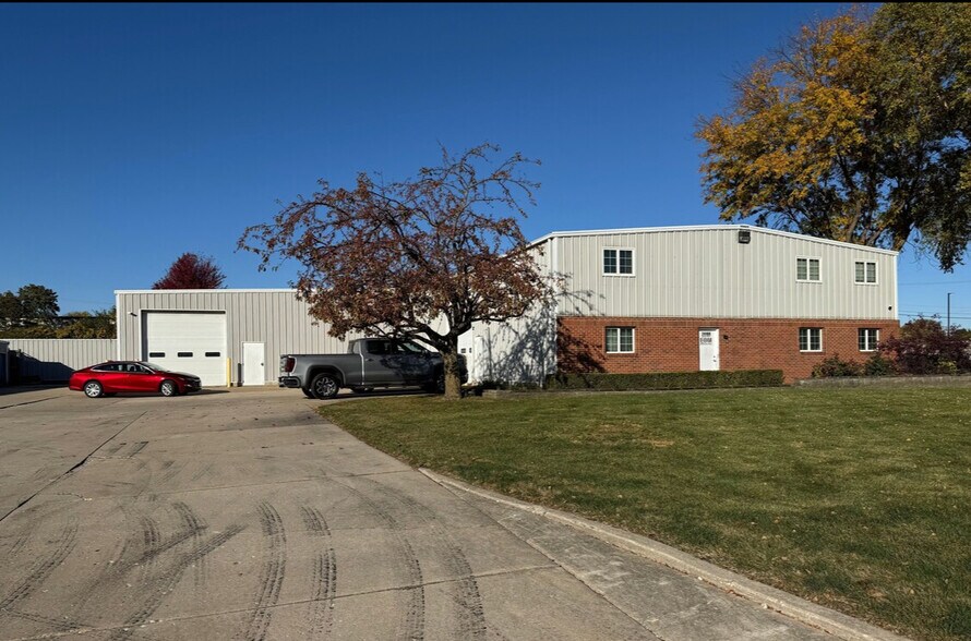 Primary Photo Of 24108 S Northern Illinois Dr, Channahon Warehouse For Sale