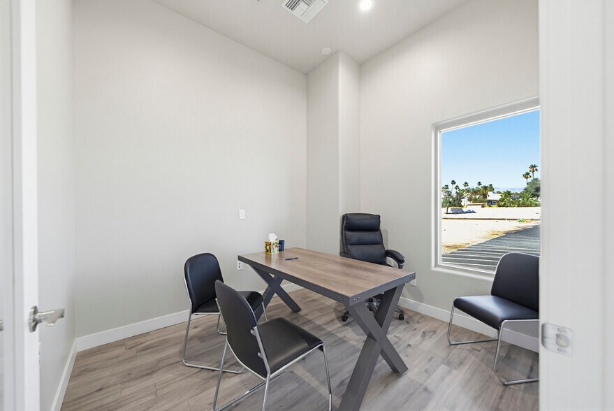 More Photos Of 349 Lake Havasu Ave S, Lake Havasu City Office For Sale