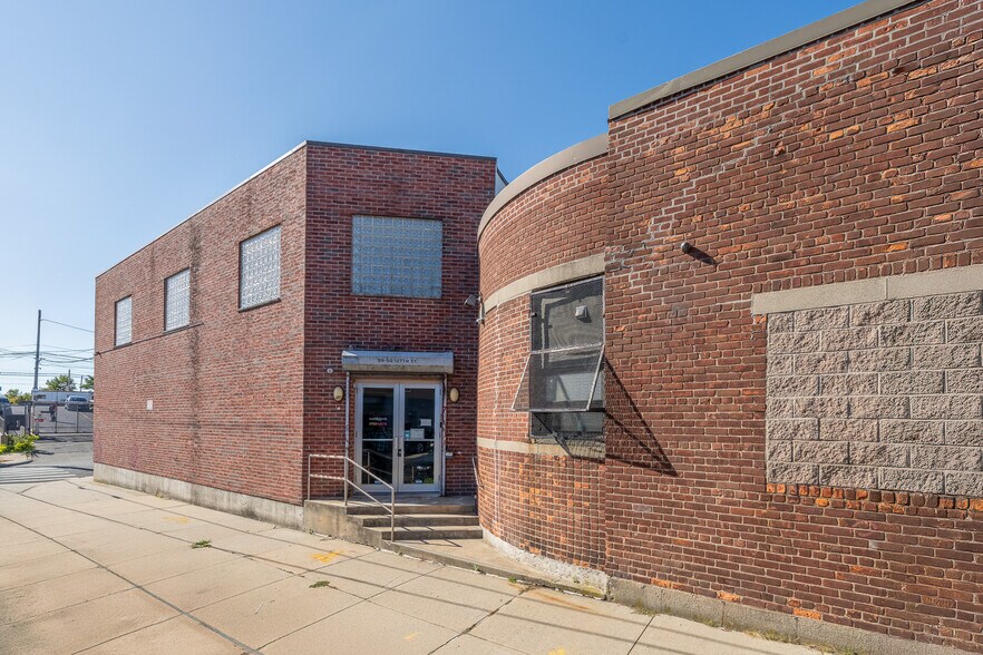 More Photos Of 8950 127th St, Richmond Hill Warehouse For Sale