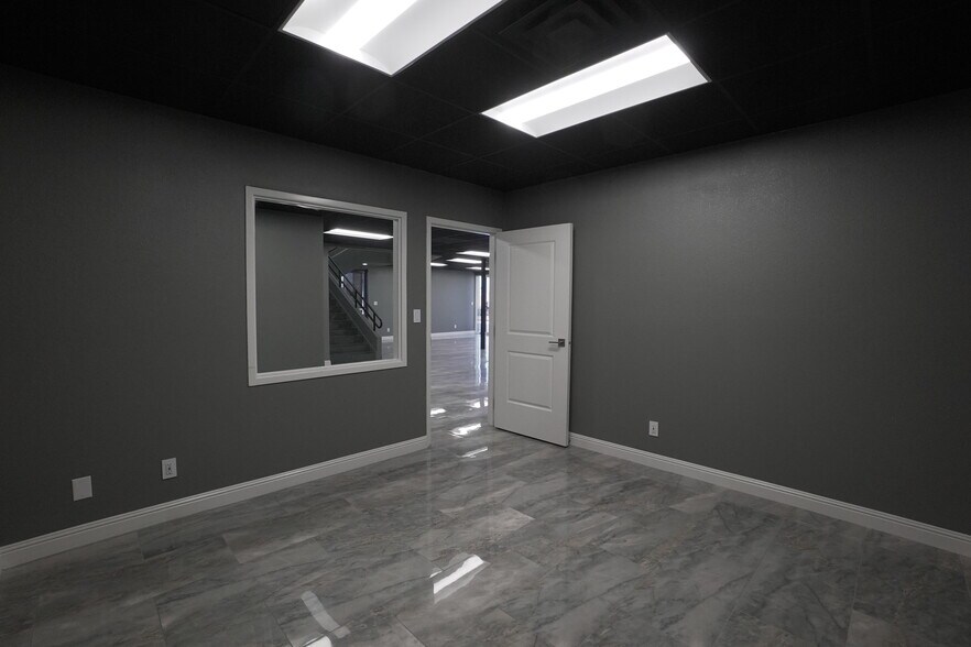 More Photos Of 3375 Aldebaran Ave, Las Vegas Warehouse For Sale