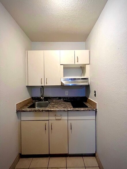 More Photos Of 4300 American Way, Memphis Hospitality For Sale