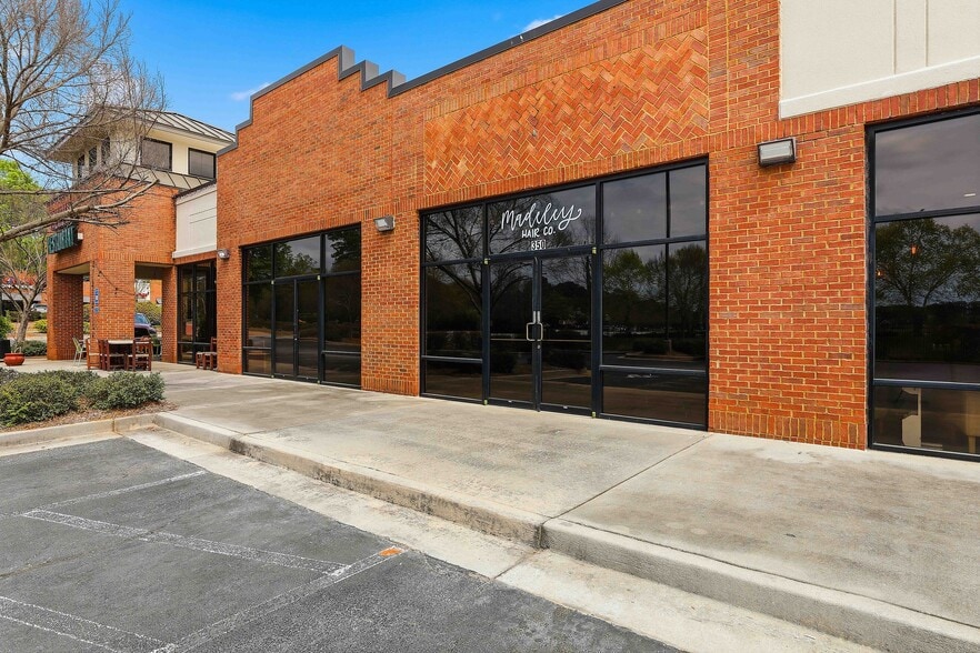 More Photos Of 15 Thomas Grace Annex Ln, Sharpsburg Freestanding For Lease