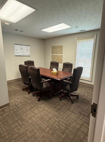 More Photos Of 6131 Gateway Rd, Columbus Office For Lease