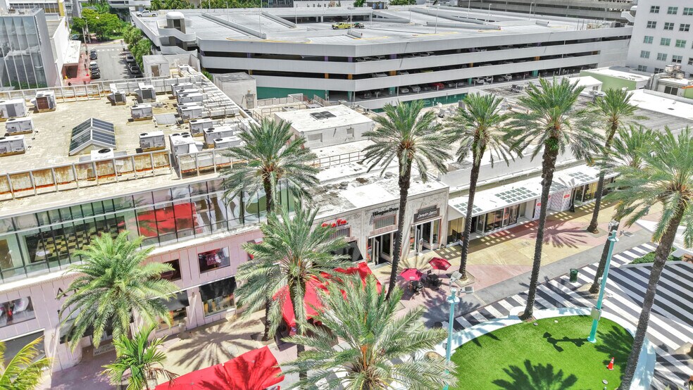 More Photos Of 663 Lincoln Rd, Miami Beach Storefront For Lease