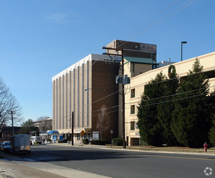More Photos Of 121 Congressional Ln, Rockville Medical For Lease