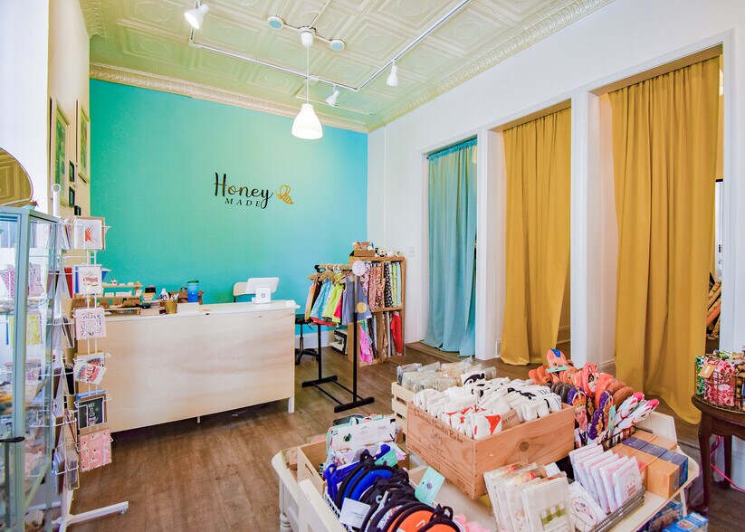 More Photos Of 727 8th St SE, Washington General Retail For Sale